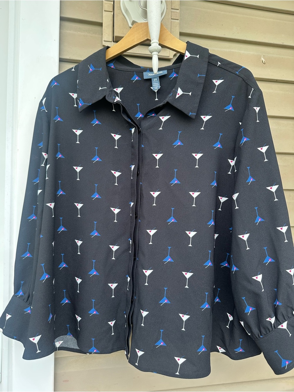 Modcloth Martini glass retro, artsy print button-up, full sleeve 2X black shirt